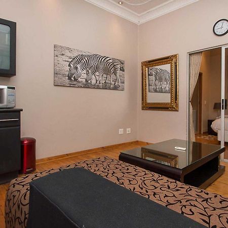 Saffron Guest House Йоганнесбурґ Екстер'єр фото