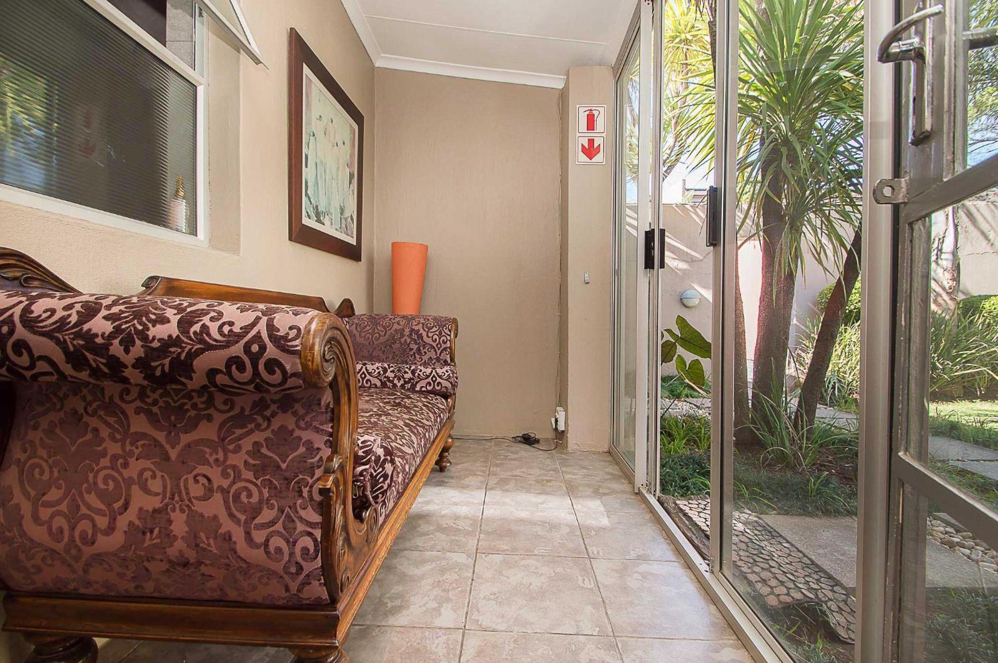 Saffron Guest House Йоганнесбурґ Екстер'єр фото